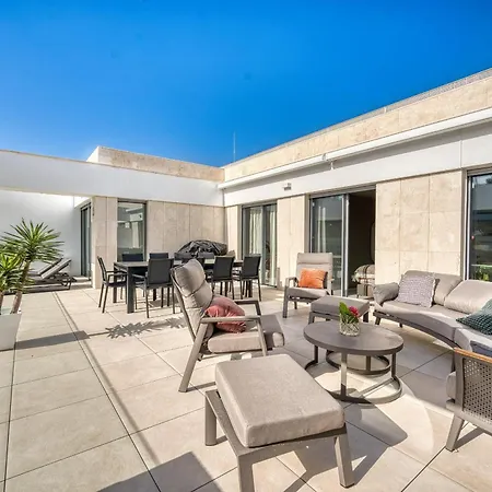 3065 Luxury In The Heart Of Elviria Daire *
